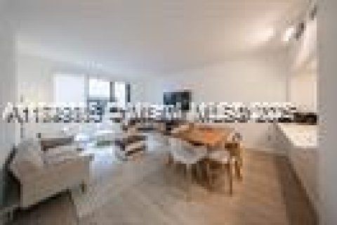 Condo in Miami, Florida, 1 bedroom  № 1839282 - photo 8
