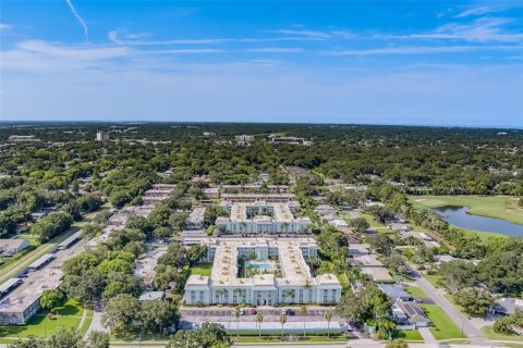 Condominio en alquiler en Belleair, Florida, 1 dormitorio, 81.01 m2 № 1802093 - foto 25