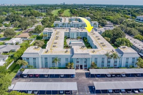 Condo in Belleair, Florida, 1 bedroom  № 1802093 - photo 17
