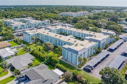 Condo in Belleair, Florida, 1 bedroom  № 1802093 - photo 16