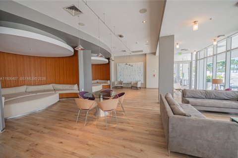 Copropriété à vendre à Bal Harbour, Floride: 1 chambre, 83.24 m2 № 2090768 - photo 29