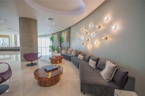 Copropriété à vendre à Bal Harbour, Floride: 1 chambre, 83.24 m2 № 2090768 - photo 24