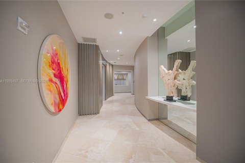 Copropriété à vendre à Bal Harbour, Floride: 1 chambre, 83.24 m2 № 2090768 - photo 25