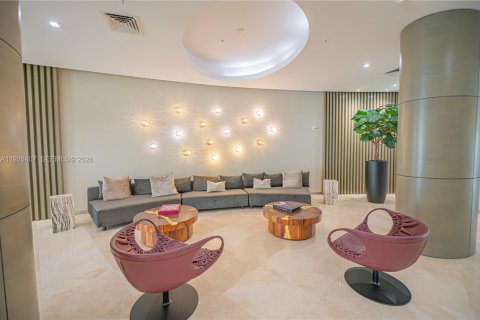 Copropriété à vendre à Bal Harbour, Floride: 1 chambre, 83.24 m2 № 2090768 - photo 23