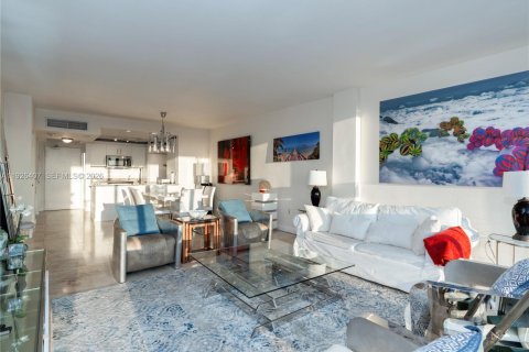 Copropriété à vendre à Bal Harbour, Floride: 1 chambre, 83.24 m2 № 2090768 - photo 9