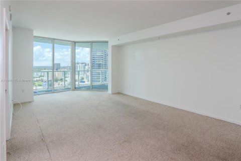 Condo in Miami, Florida, 1 bedroom  № 1888921 - photo 15