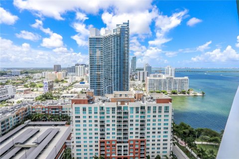 Condo in Miami, Florida, 1 bedroom  № 1888921 - photo 26