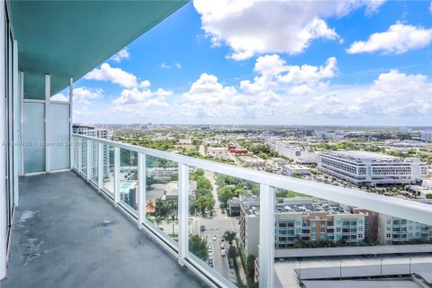 Condo in Miami, Florida, 1 bedroom  № 1888921 - photo 27