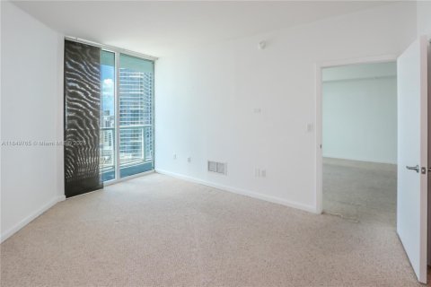 Condo in Miami, Florida, 1 bedroom  № 1888921 - photo 10