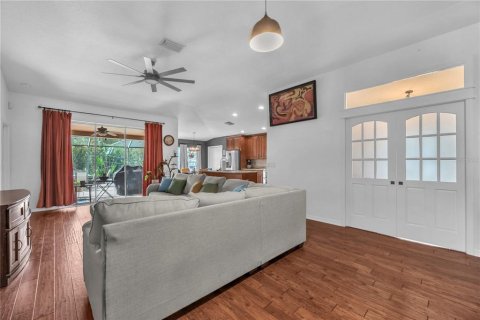 House in Fish Hawk, Florida 4 bedrooms, 188.96 sq.m. № 2117627 - photo 10