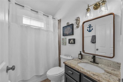 House in Fish Hawk, Florida 4 bedrooms, 188.96 sq.m. № 2117627 - photo 18