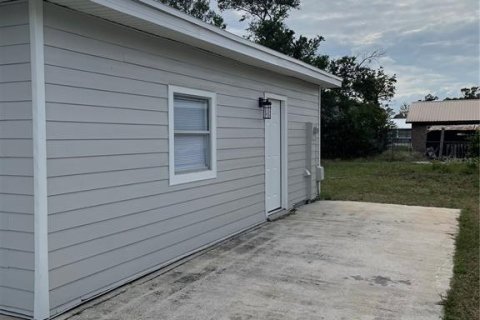 House in Winter Haven, Florida 3 bedrooms, 137.68 sq.m. № 1442951 - photo 4