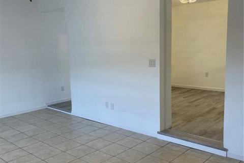 House in Winter Haven, Florida 3 bedrooms, 137.68 sq.m. № 1442951 - photo 11