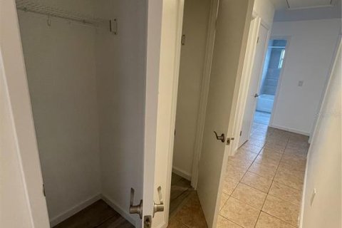 House in Winter Haven, Florida 3 bedrooms, 137.68 sq.m. № 1442951 - photo 17