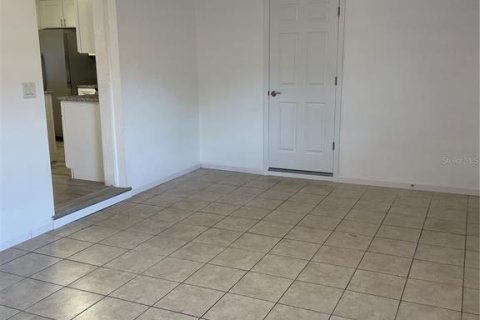 House in Winter Haven, Florida 3 bedrooms, 137.68 sq.m. № 1442951 - photo 13