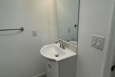 House in Winter Haven, Florida 3 bedrooms, 137.68 sq.m. № 1442951 - photo 22