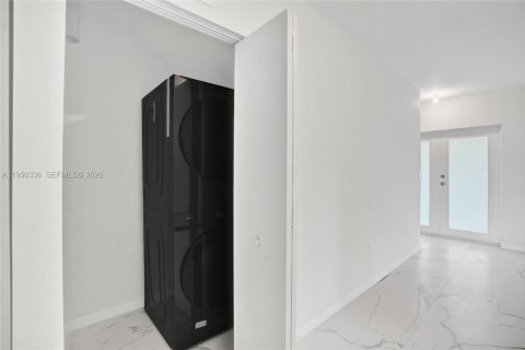 Immobilier commercial à vendre à Miami, Floride: 520.25 m2 № 2091256 - photo 25