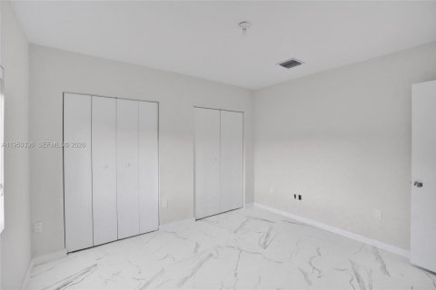 Immobilier commercial à vendre à Miami, Floride: 520.25 m2 № 2091256 - photo 23