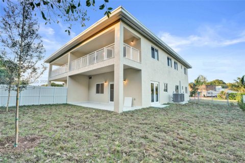 Immobilier commercial à vendre à Miami, Floride: 520.25 m2 № 2091256 - photo 5