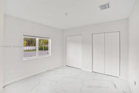 Immobilier commercial à vendre à Miami, Floride: 520.25 m2 № 2091256 - photo 22