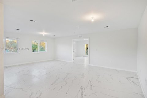 Immobilier commercial à vendre à Miami, Floride: 520.25 m2 № 2091256 - photo 14