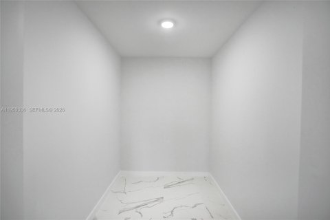 Immobilier commercial à vendre à Miami, Floride: 520.25 m2 № 2091256 - photo 27