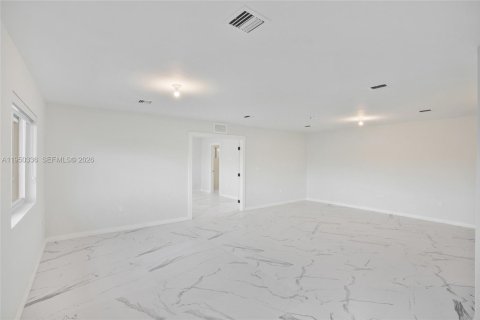 Immobilier commercial à vendre à Miami, Floride: 520.25 m2 № 2091256 - photo 17