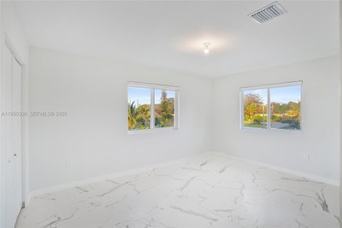 Immobilier commercial à vendre à Miami, Floride: 520.25 m2 № 2091256 - photo 30