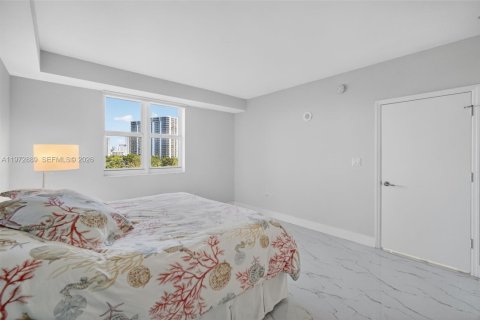 Condominio en venta en Aventura, Florida, 2 dormitorios, 116.78 m2 № 2033967 - foto 15