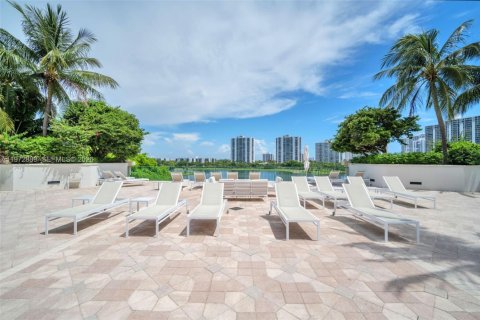 Condominio en venta en Aventura, Florida, 2 dormitorios, 116.78 m2 № 2033967 - foto 29