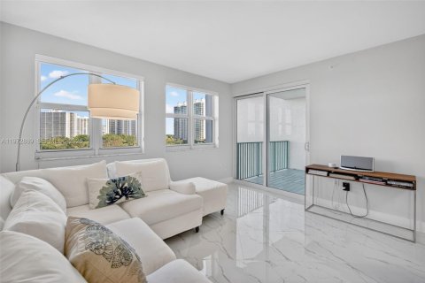 Condominio en venta en Aventura, Florida, 2 dormitorios, 116.78 m2 № 2033967 - foto 6