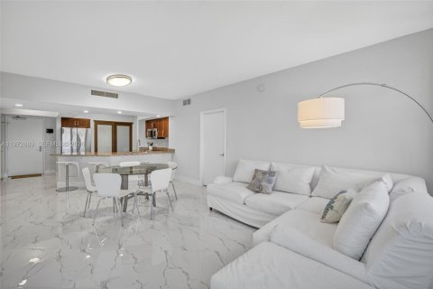 Condominio en venta en Aventura, Florida, 2 dormitorios, 116.78 m2 № 2033967 - foto 5