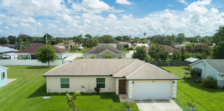 Casa en Port St. Lucie, Florida 3 dormitorios, 112.97 m2 № 2350989