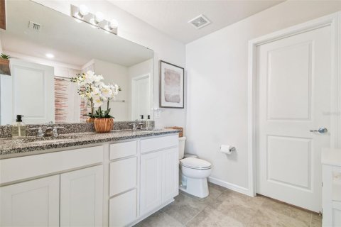 House in Wesley Chapel, Florida 4 bedrooms, 204.66 sq.m. № 1876069 - photo 30