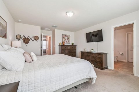 House in Wesley Chapel, Florida 4 bedrooms, 204.66 sq.m. № 1876069 - photo 28