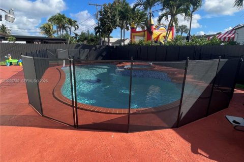 Villa ou maison à vendre à Miami, Floride: 4 chambres, 180.51 m2 № 2010849 - photo 8