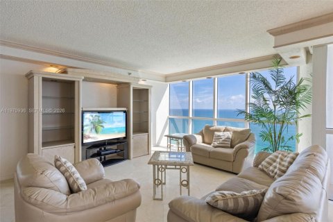 Condominio en venta en Sunny Isles Beach, Florida, 3 dormitorios, 187.66 m2 № 2032651 - foto 5