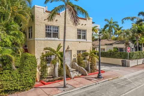 Commercial property in Miami Beach, Florida № 2046485 - photo 2