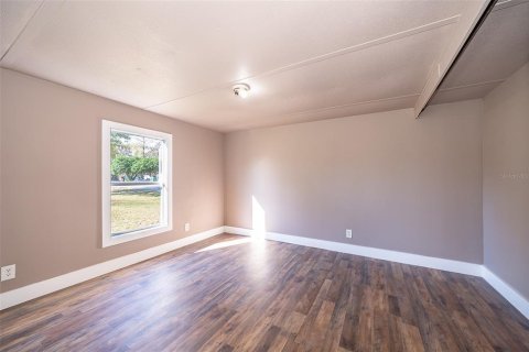 Снять в аренду квартиру в Леди-Лейк, Флорида 4 комнаты, 85.84м2, № 2093818 - фото 15