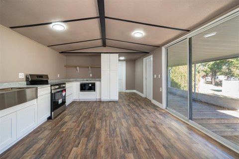 Снять в аренду квартиру в Леди-Лейк, Флорида 4 комнаты, 85.84м2, № 2093818 - фото 9