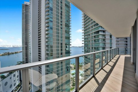 Condo in Miami, Florida, 3 bedrooms  № 2331927 - photo 28