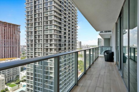 Condo in Miami, Florida, 3 bedrooms  № 2331927 - photo 29