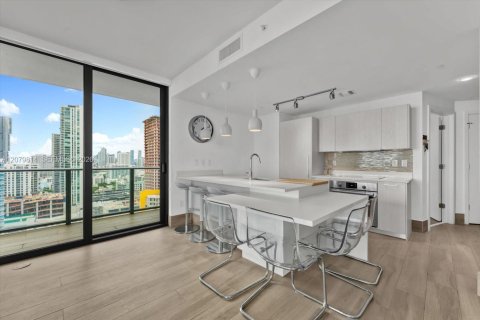 Condo in Miami, Florida, 3 bedrooms  № 2331927 - photo 6