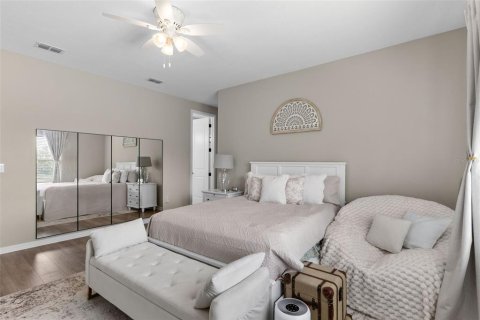 House in Riverview, Florida 5 bedrooms, 338.26 sq.m. № 2215941 - photo 27