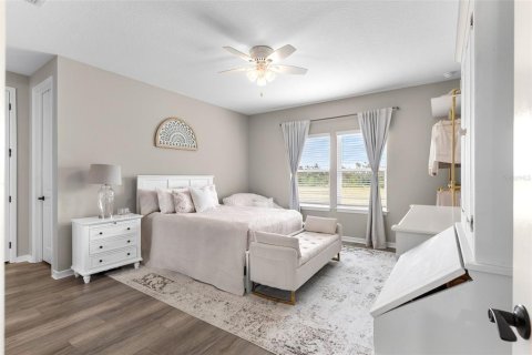 House in Riverview, Florida 5 bedrooms, 338.26 sq.m. № 2215941 - photo 25