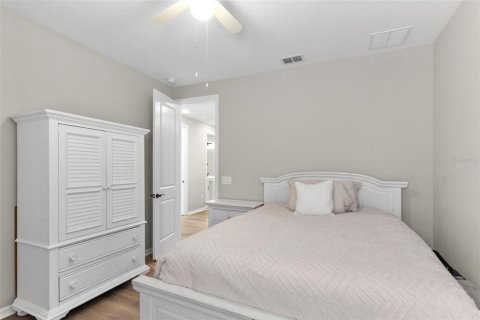 House in Riverview, Florida 5 bedrooms, 338.26 sq.m. № 2215941 - photo 30