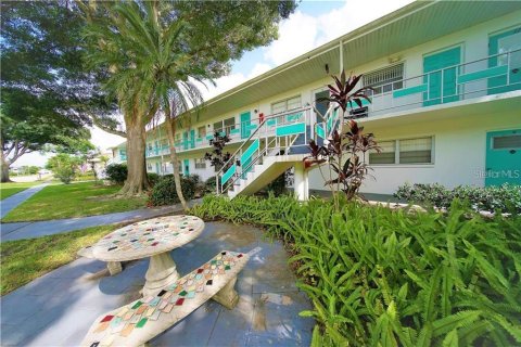 Condo in Saint Petersburg, Florida, 1 bedroom  № 1869767 - photo 14
