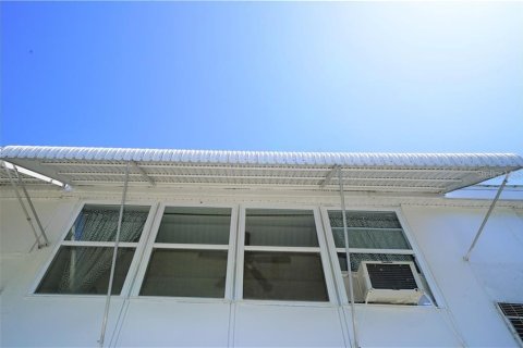 Condo in Saint Petersburg, Florida, 1 bedroom  № 1869767 - photo 17