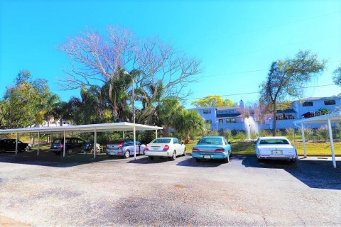 Condo in Saint Petersburg, Florida, 1 bedroom  № 1869767 - photo 18