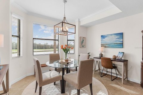 Condo in Lakewood Ranch, Florida, 2 bedrooms in LAKEWOOD NATIONAL  № 1717909 - photo 19